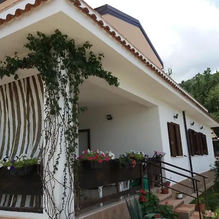 Bed & Breakfast Parco Del Laureana Cilento