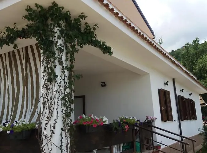 Couette-café Parco Del Laureana Cilento